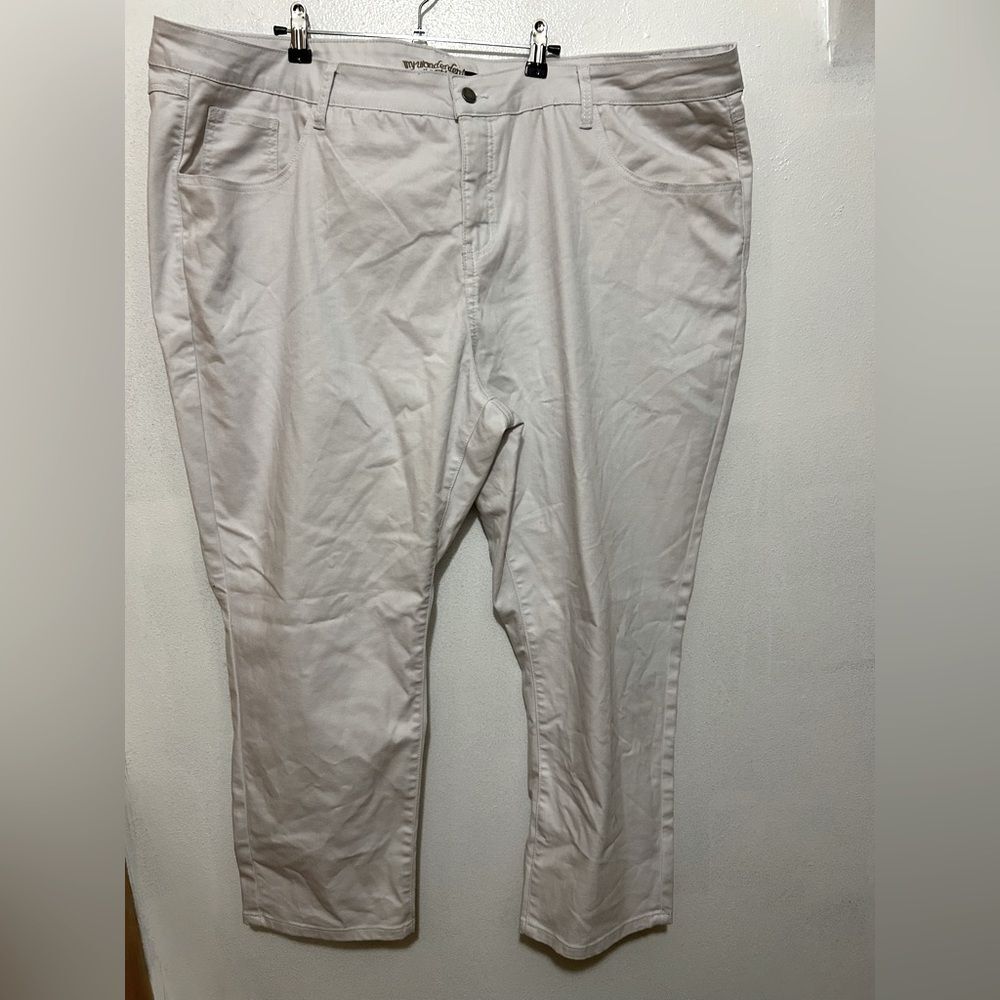 NWT Women with Control Regular My Wonder Denim White size 28w petite